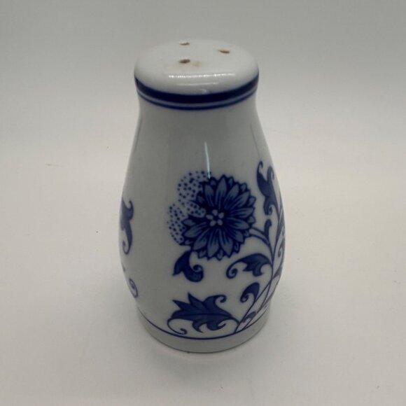 Pier 1 Salt & Pepper Shaker Set Blue & White Floral Chintz Pattern Ceramic - Picture 6 of 14